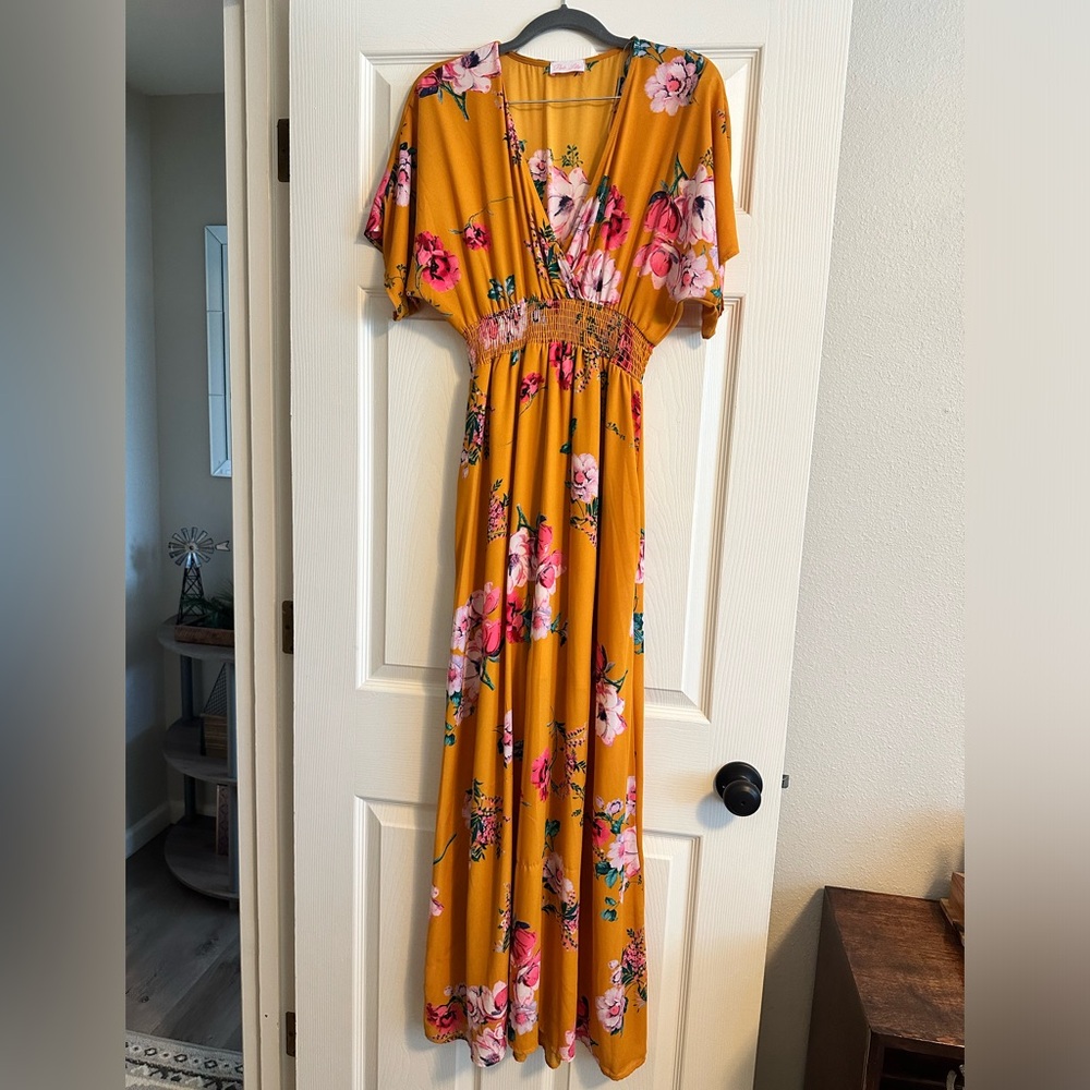 Pink Lily Floral Maxi - Picture 2 of 9